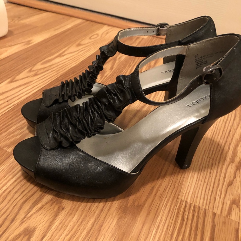 Women’s black Xhilaration shoes 9.5